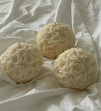 Esfera de Rosas — Vela de Soya Aromática