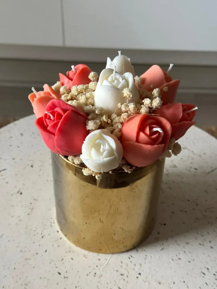 Tulipanes — Arreglo Bouquet Ramo de Velas de Soya Aromáticas y Base Dorada · 9 velas